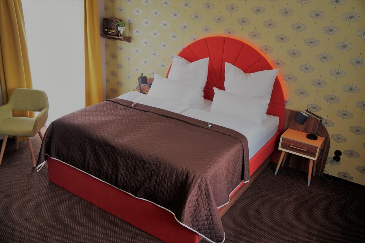 Themenhotel 50'S Ville Motel Chemnitz Exterior foto
